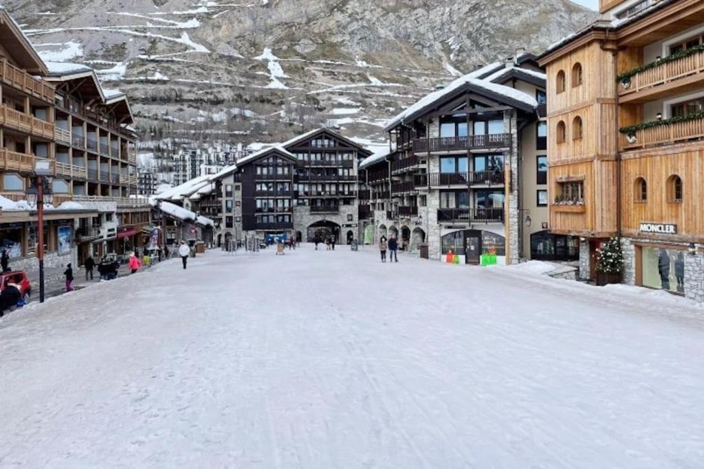 Central 3 Bedroom Chalet With Balcony Val-dʼIsère Esterno foto