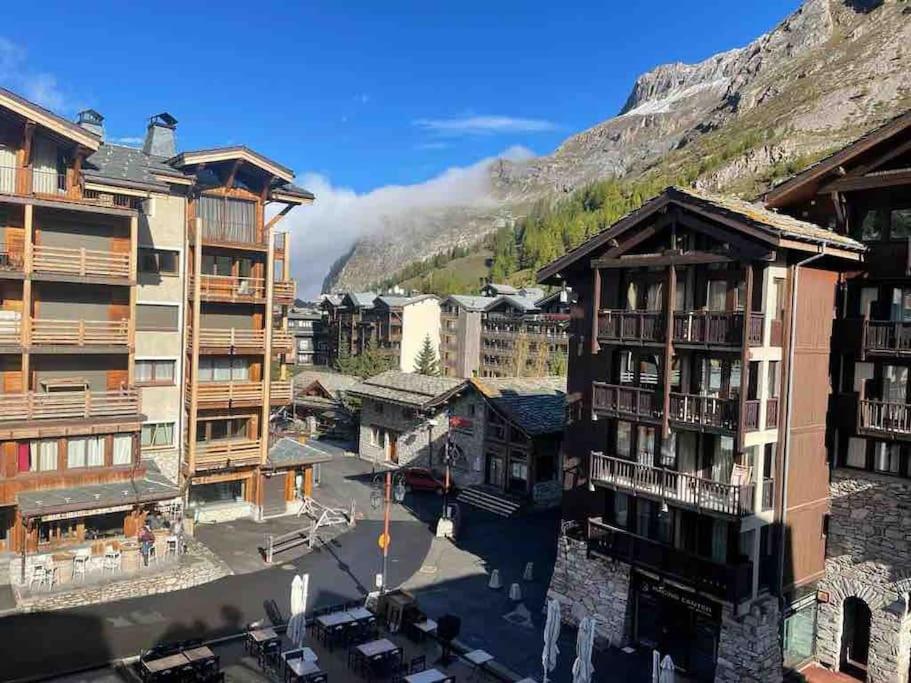 Central 3 Bedroom Chalet With Balcony Val-dʼIsère Esterno foto