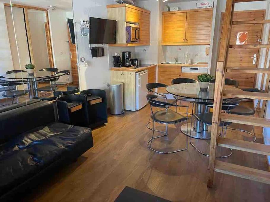 Central 3 Bedroom Chalet With Balcony Val-dʼIsère Esterno foto